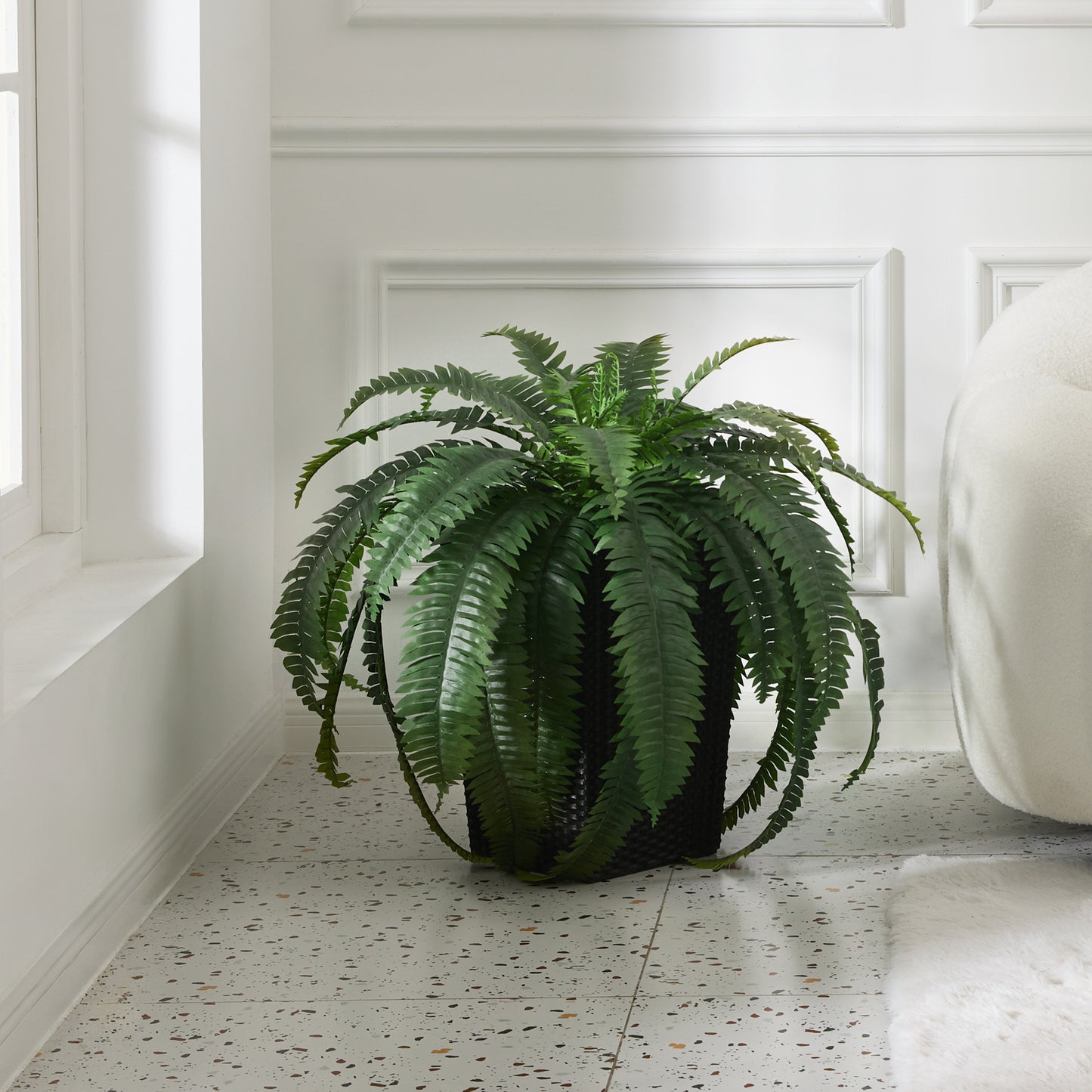 DR.Planzen Artificial Boston Fern Bush Plant with Black Tapered Planter - UV Resistant Faux Ferns with 33 Leaves