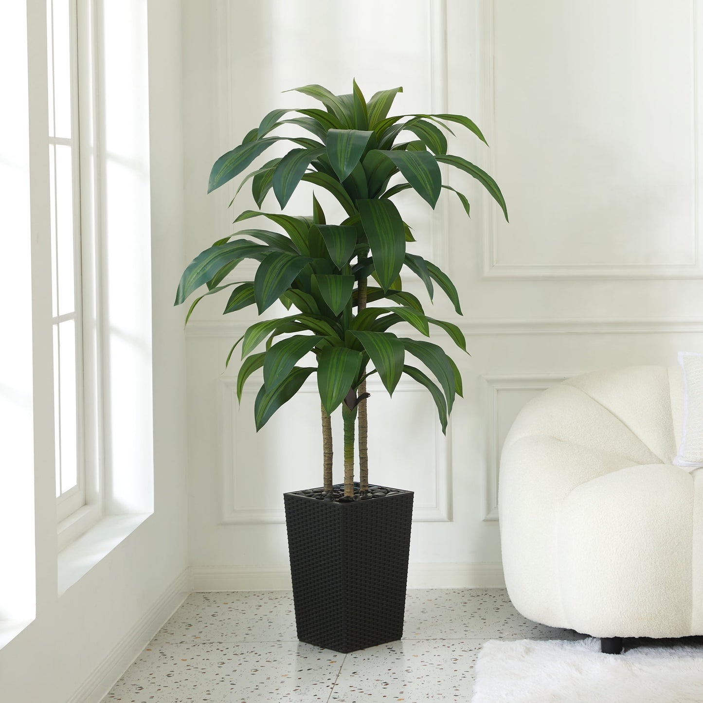 DR.Planzen Artificial Dracaena Tree 5ft - UV Protected Faux Dracaena Plant with 57 Green Leaves, Fake Tree for Indoor & Outdoor Use, Sturdy Tall White Planter with River Stones