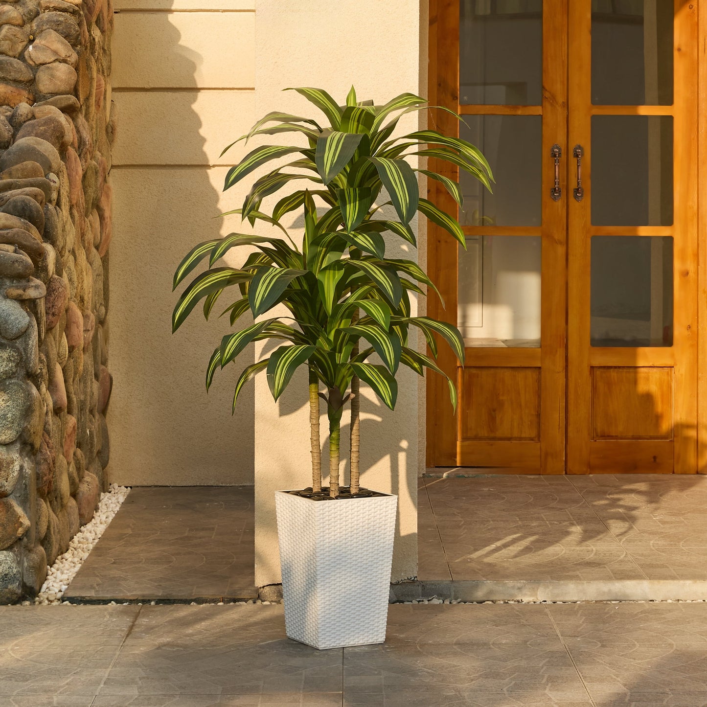 DR.Planzen 5FT Artificial Dracaena Tree with UV-Resistant Silk Leaves in White Tall Planter - Indoor/Outdoor Faux Plant for Home Office House Decor, Tall Fake Tree for Living Room Lobby & Patio