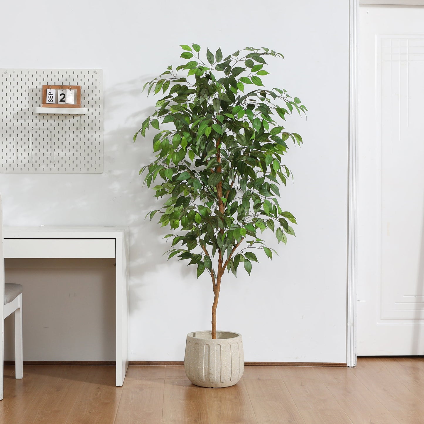 5FT Tall Artificial Ficus Tree with Natural Wood Trunk and Lifelike Leaves, Silk Fake Potted Tree with Wood Branches, Faux Tree for Office Home Decor