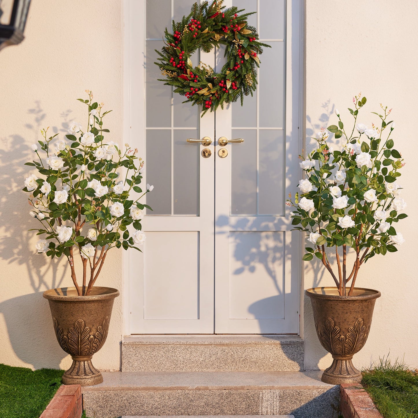 DR.Planzen 4ft Artificial White Rose Tree with Green Leaves, Lifelike Faux Rose Flower Tree for Home Decor Indoor Outdoor, Living Room Office Decoration