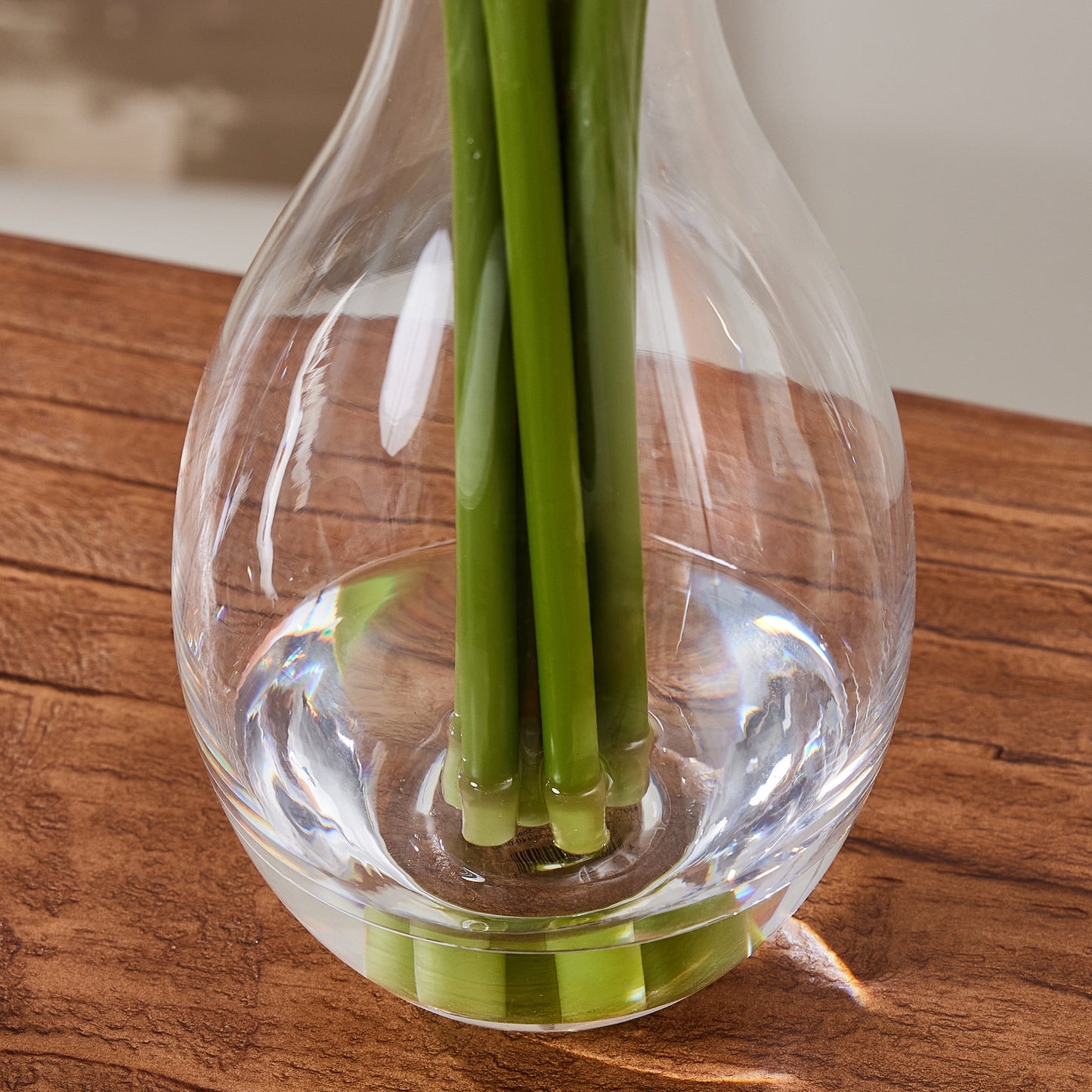 Dr.Planzen 15.75in Artificial Calla Lily Plant in Vase with Fake Water, Realistic Silk Flowers, Home Tabletop Decor, Wedding Centerpiece, Easy Care