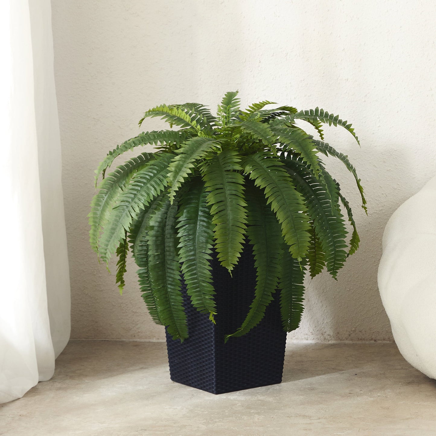 DR.Planzen Artificial Boston Fern Bush Plant with Black Tapered Planter - UV Resistant Faux Ferns with 39 Leaves