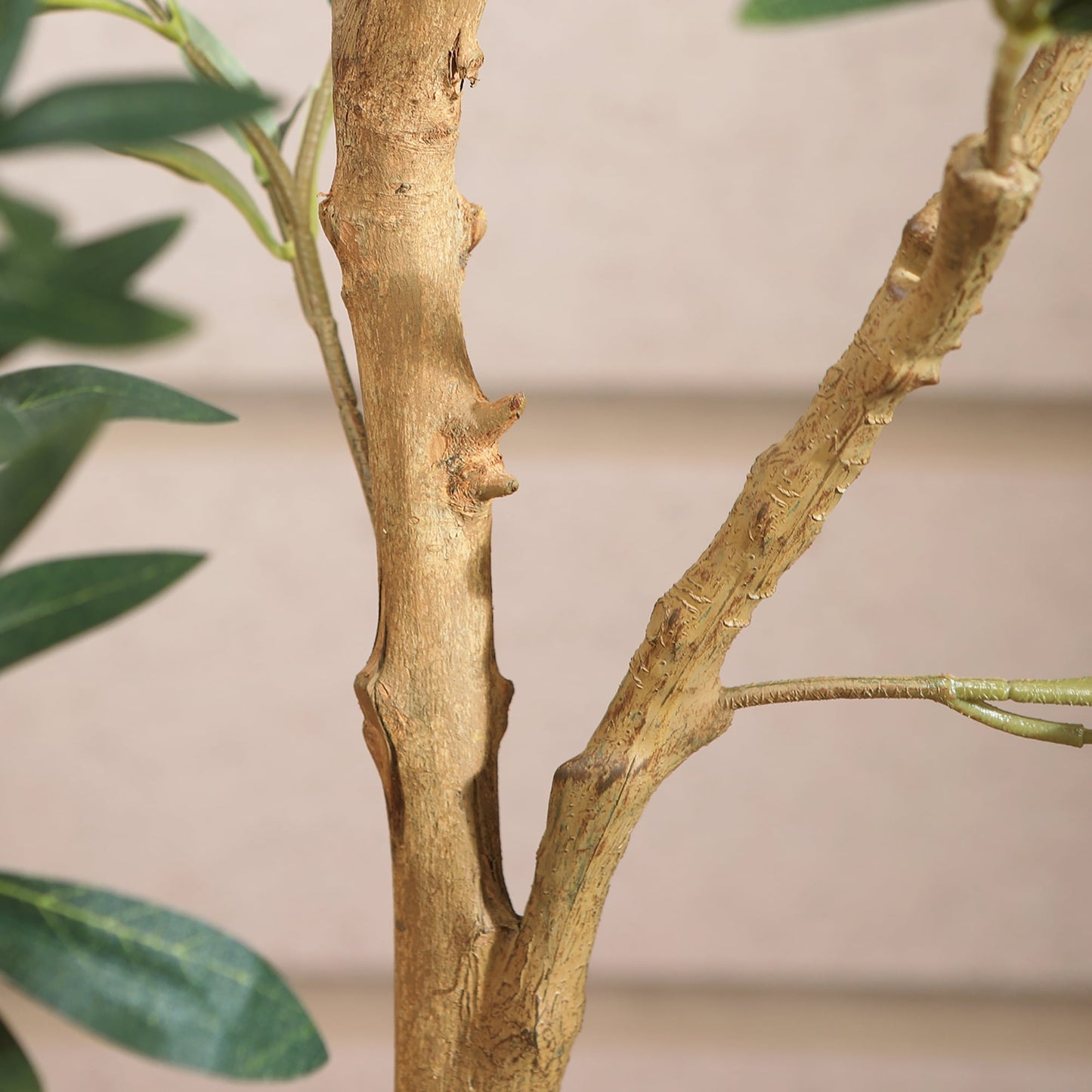 DR.Planzen 2 Pack 4ft Artificial Olive Tree Indoor, Tall Faux Olive Tree, Artificial Plants with Natural Wood Trunk and Lifelike Fruits for Home Office Decor