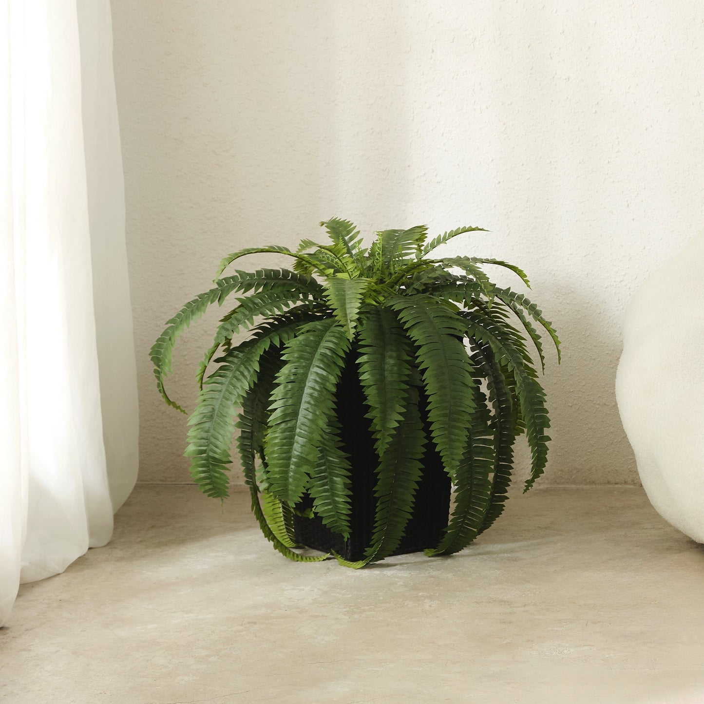 DR.Planzen Artificial Boston Fern Bush Plant with Black Tapered Planter - UV Resistant Faux Ferns with 33 Leaves