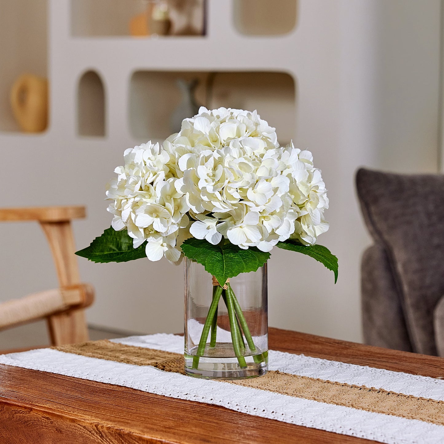 DR.Planzen 13in Artificial Hydrangea Flowers with Vase - White Faux Hydrangea Flowers, Clear Glass Vase with Faux Water, Table Centerpiece for Home Decor, Office, Wedding Party