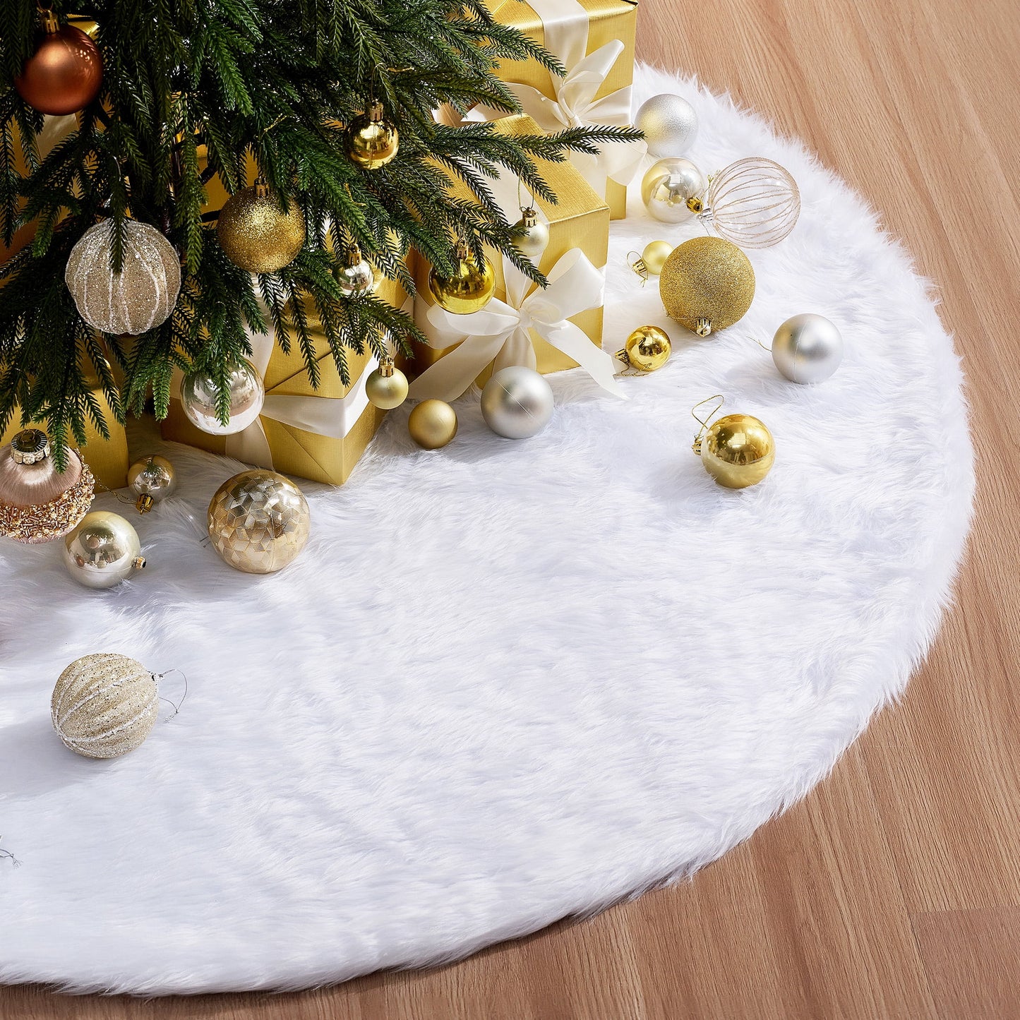 DR.Planzen 48-Inch White Flocked Christmas Tree Skirt, Soft Fuzzy Snowflake Holiday Mat with Hook & Loop Fasteners, Winter Wonderland Floor Cover for Indoor Xmas Decor