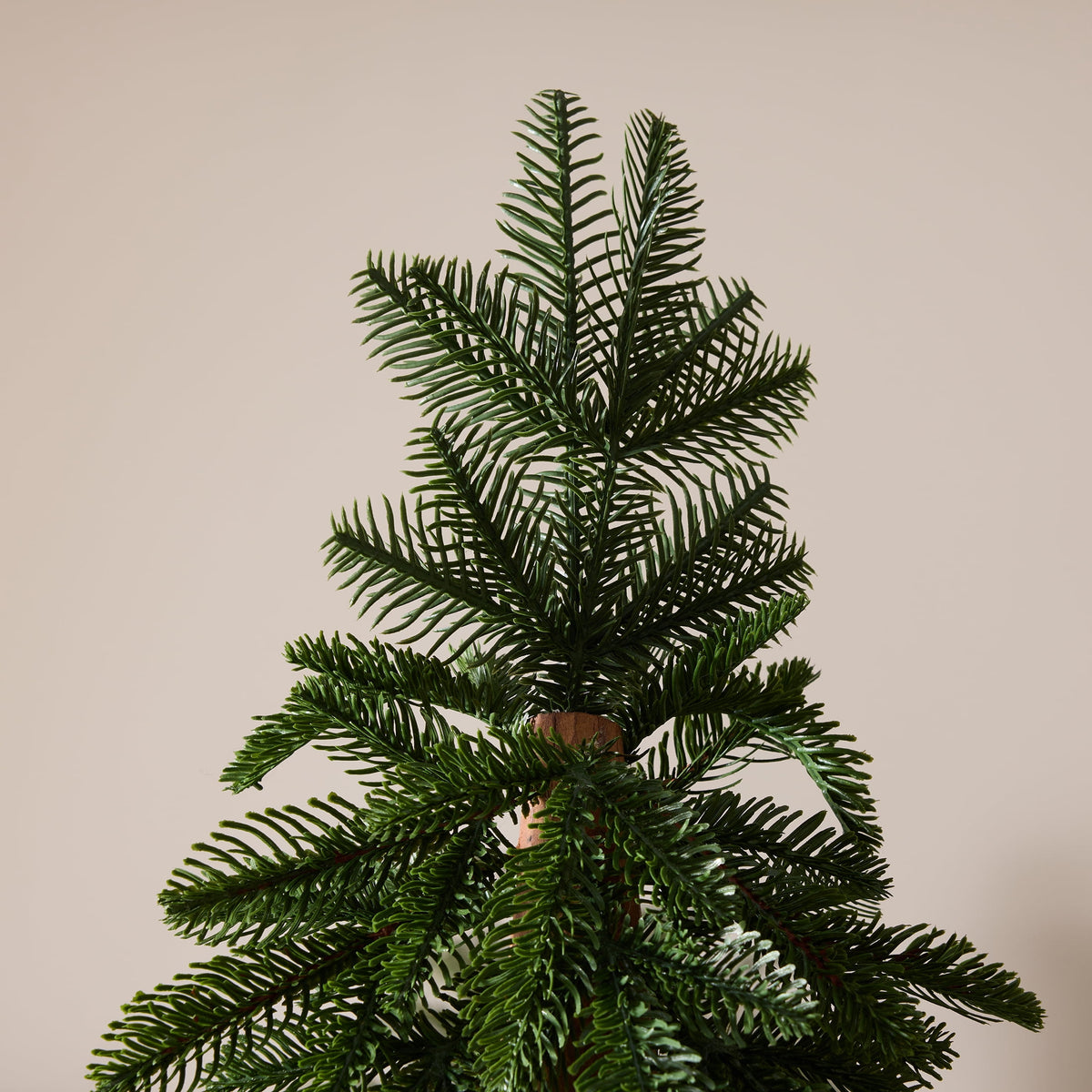 DR.Planzen 6FT Artificial Pine Christmas Tree, Real Wood Trunk, Flat-Needle Foliage, Square Metal Base